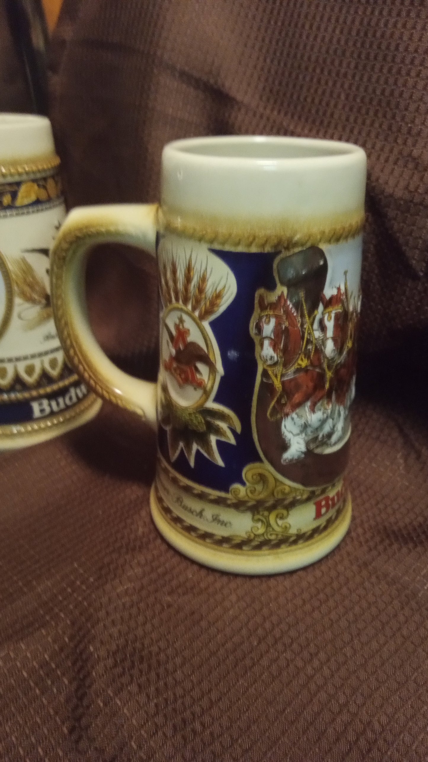 Lot of 6 Mint Budweiser Beer Steins (No Box) – 1992 Oktoberfest, 2004 Holiday Clydesdales, Vintage Ceramarte Collection